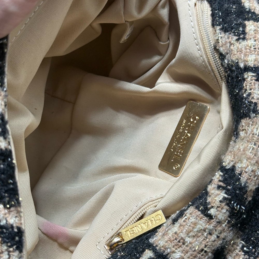 CC 19 Beige & Black Houndstooth Tweed Shoulder Bag LUXURY PURSE - Picture 8 of 16
